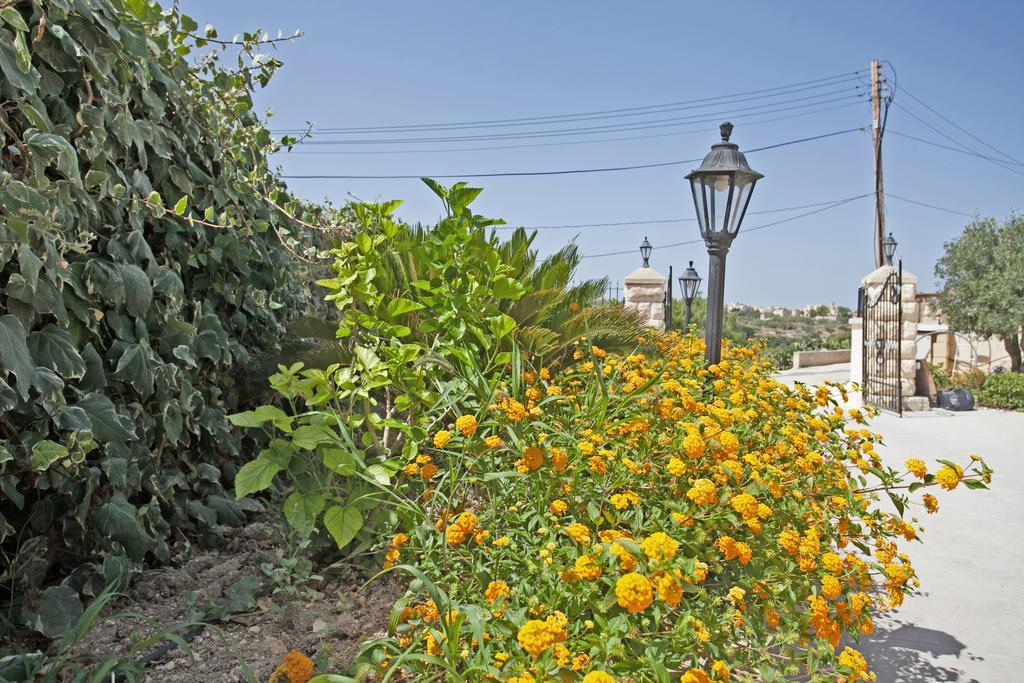 Villa Bernardette Xaghra Bagian luar foto