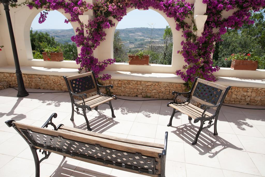 Villa Bernardette Xaghra Bagian luar foto